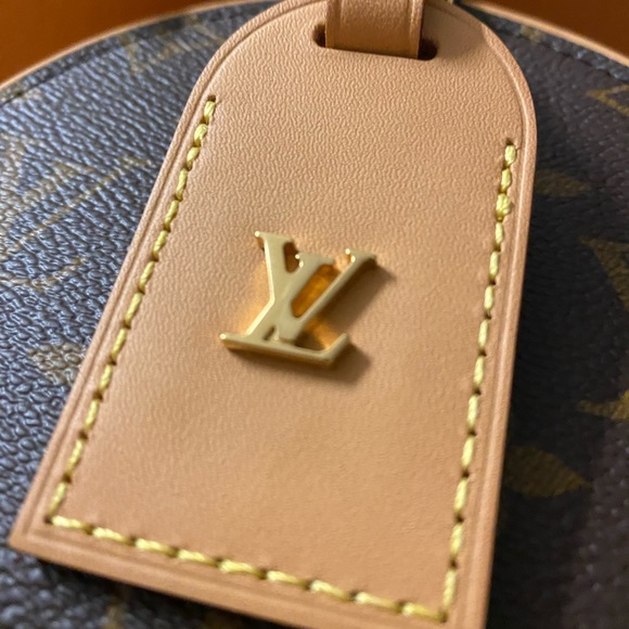 Louis Vuitton Mini Boite Chapeau bag with straps ✨ - Picture 5 of 16